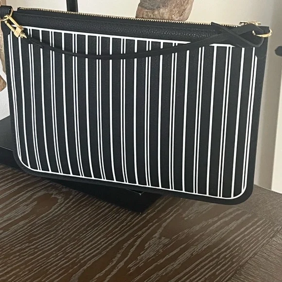 Louis Vuitton Inside Out Neverfull Pouch MM - Picture 9 of 9